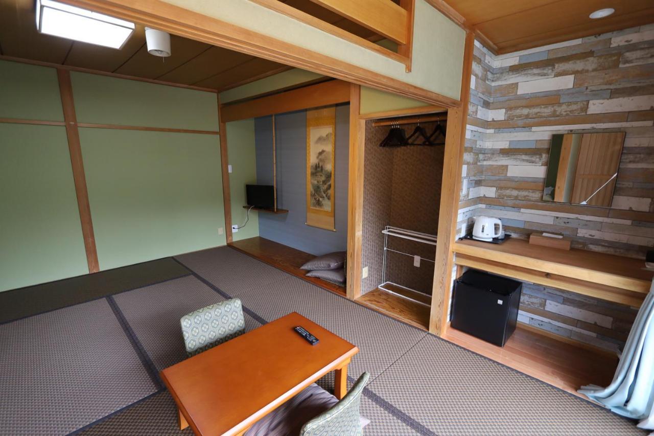 Onsen & Garden -Asante Inn- Hakone Exterior photo