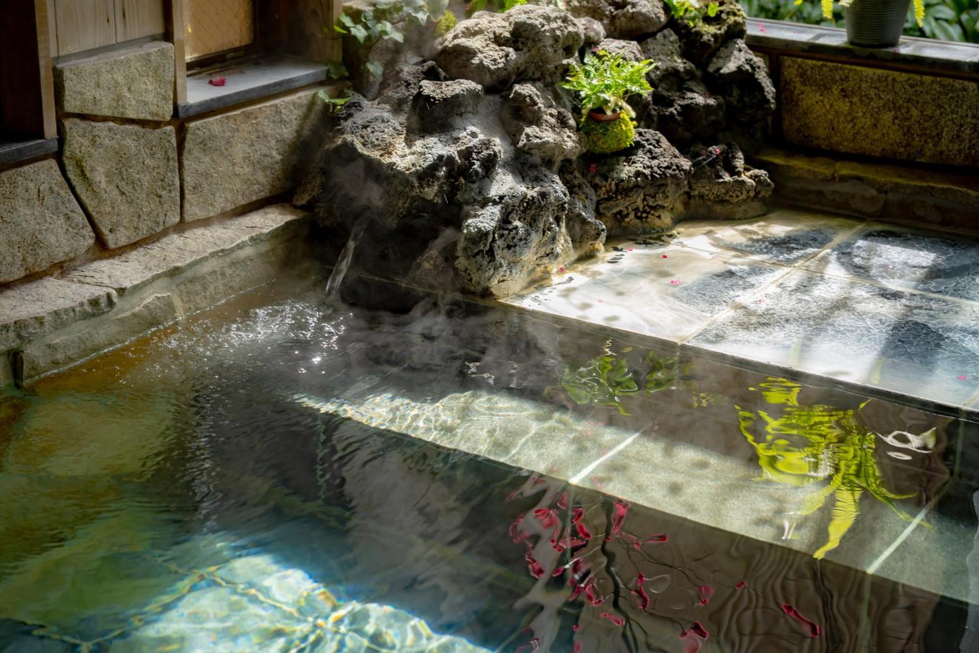 Onsen & Garden -Asante Inn- Hakone Exterior photo
